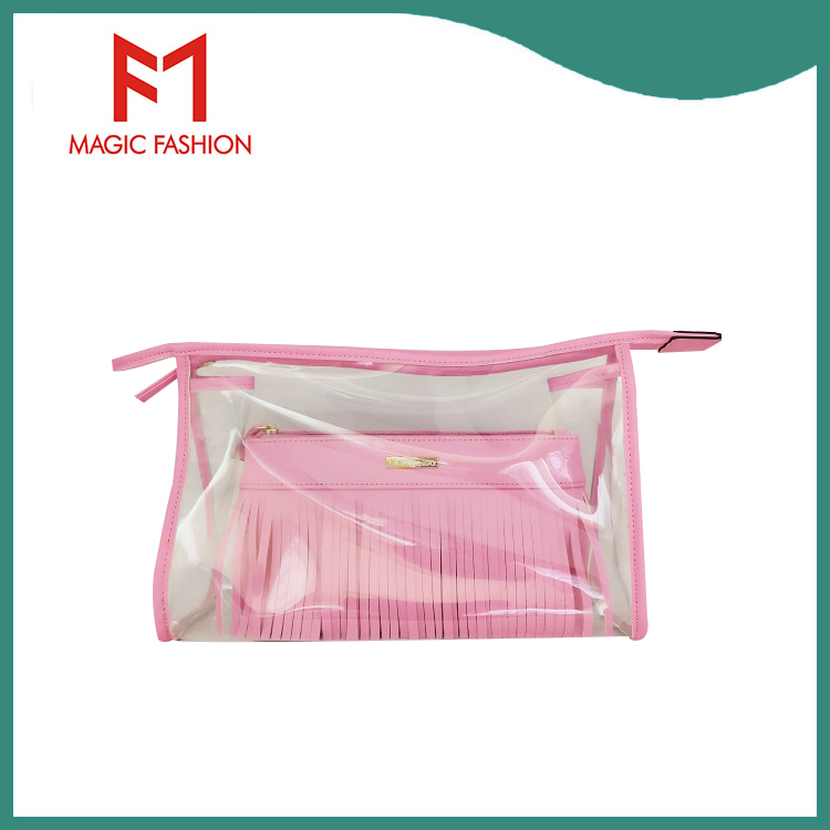 Features of transparent cosmetic bag