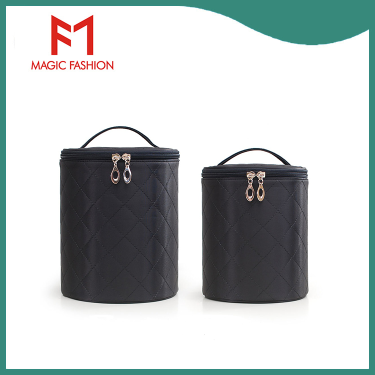 Features of Round Cylinder PU MakeUp case