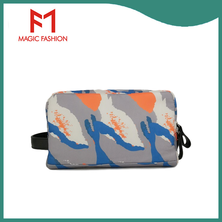 Men's Gym Or Travel Toiletry Bag In Camo Polyester